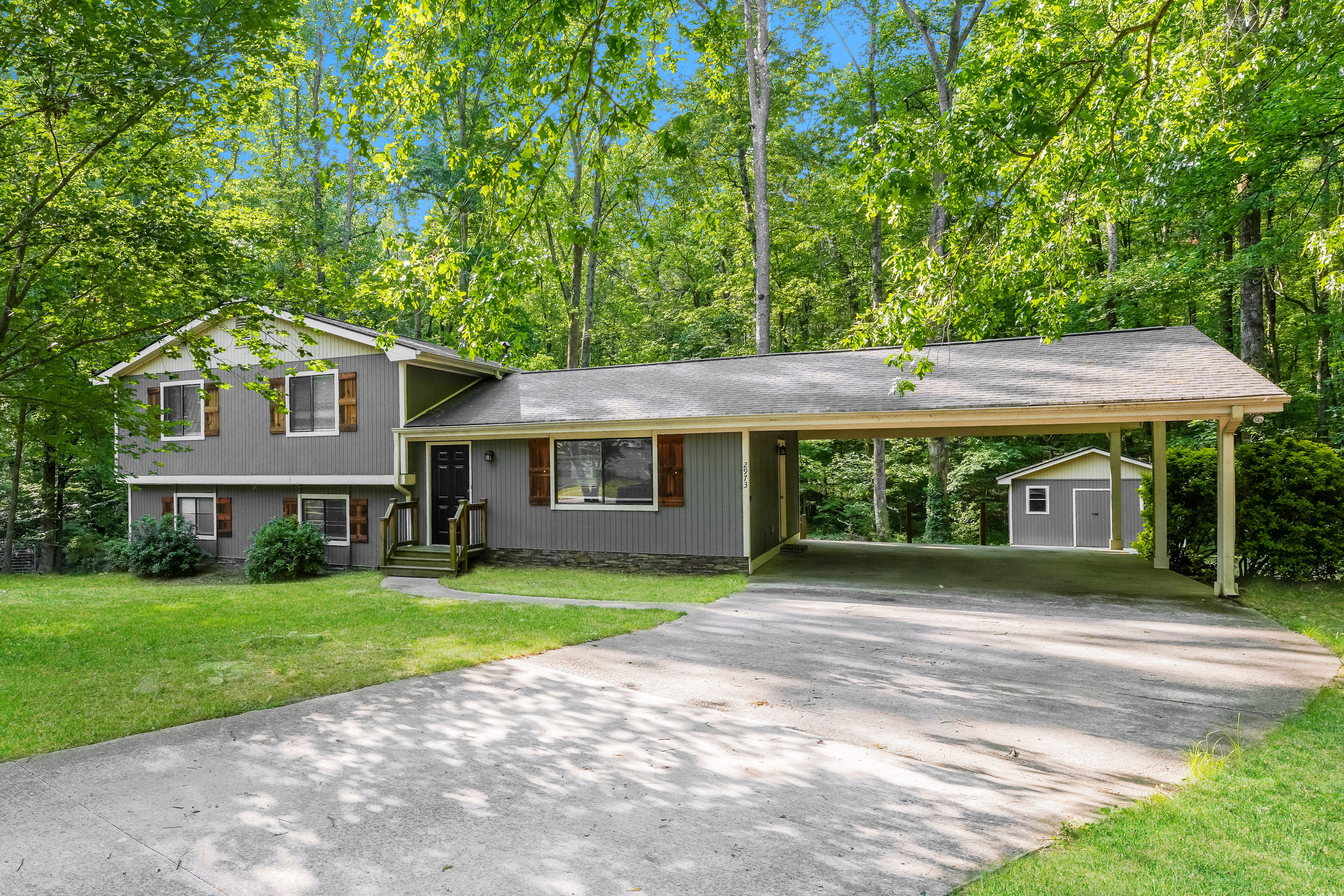 2973 Creekview Ct NE Conyers, GA 30012